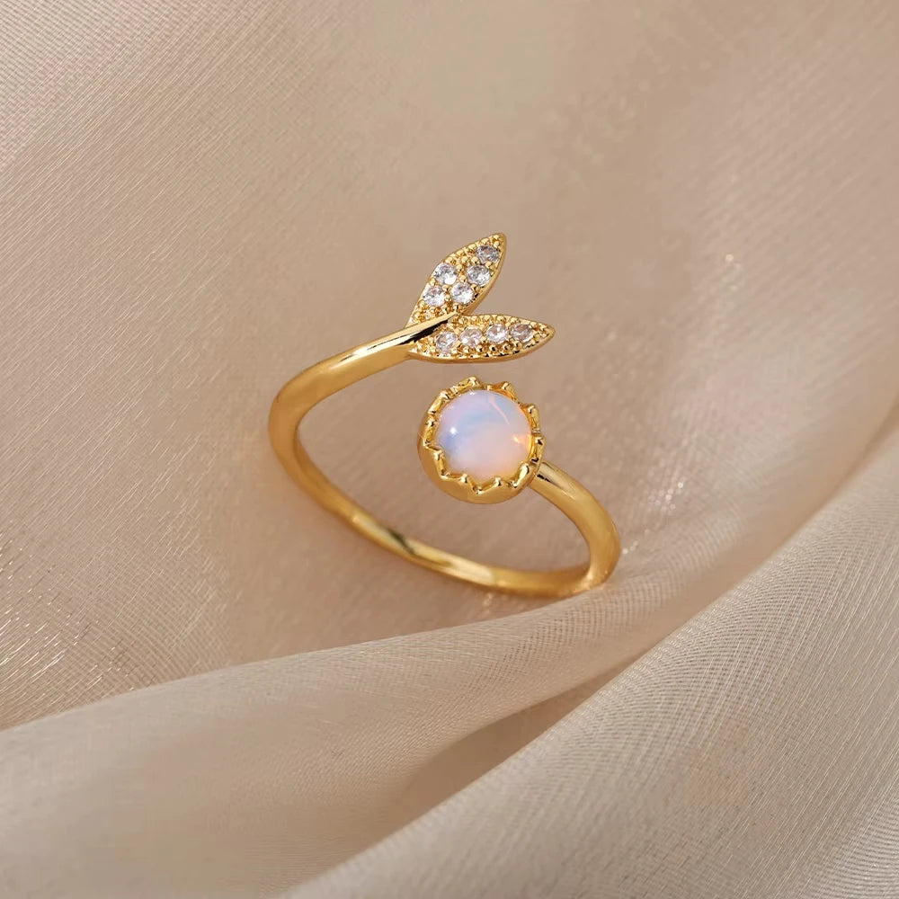 Anello modello Foglia e Opale