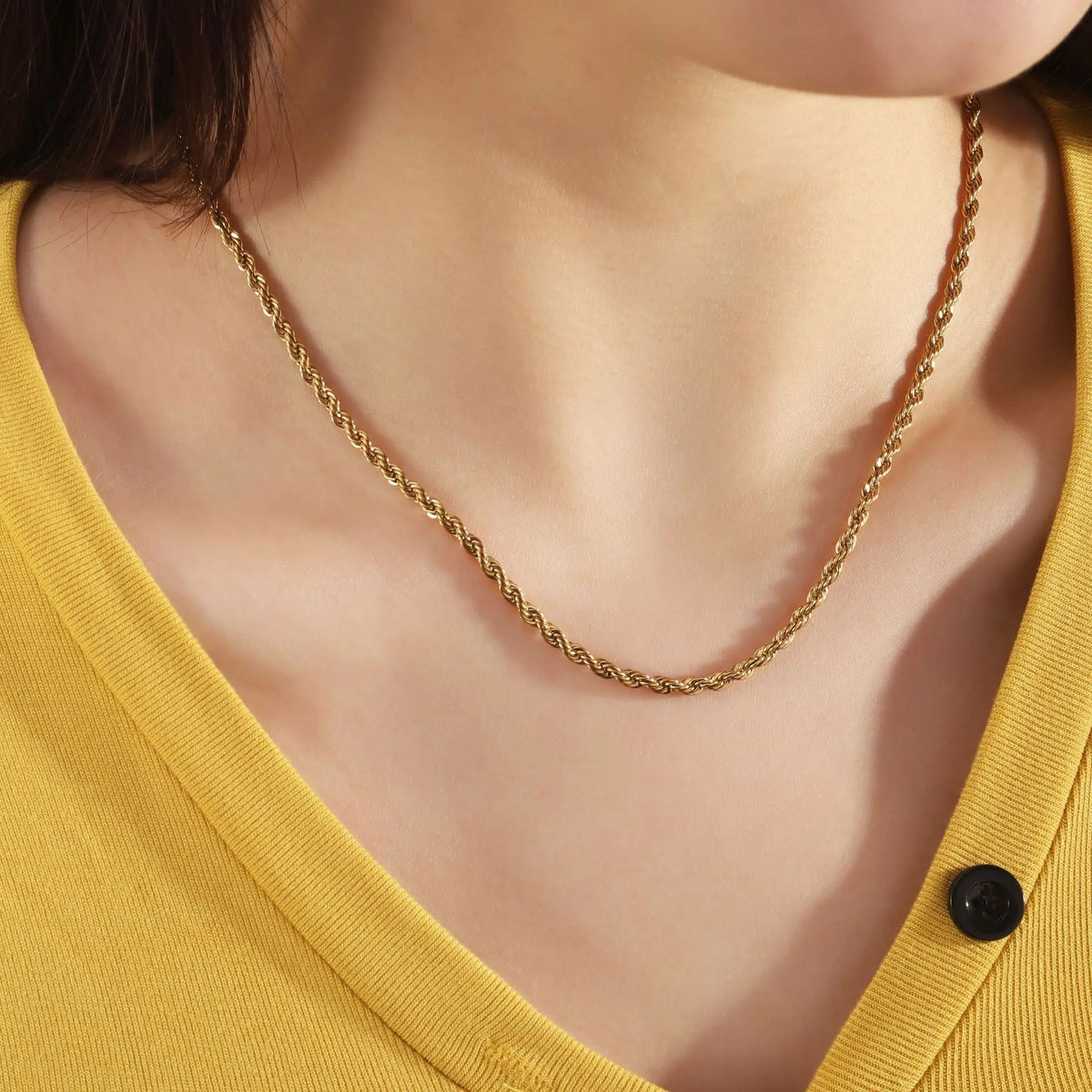 Collana Rope indossata