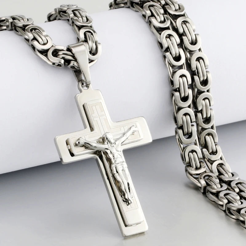 Collana Crocifisso argento con catena bizantina