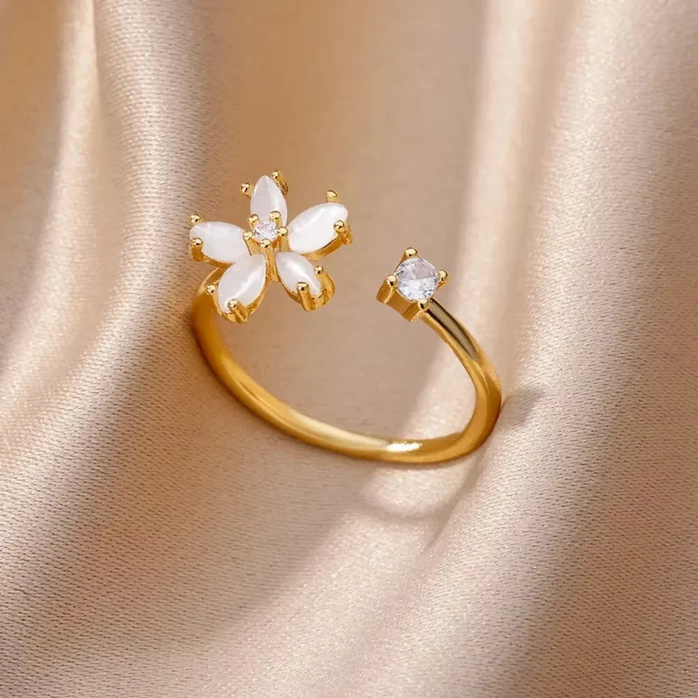 Anello Fiore di Madreperla in acciaio inossidabile placcato oro 18K