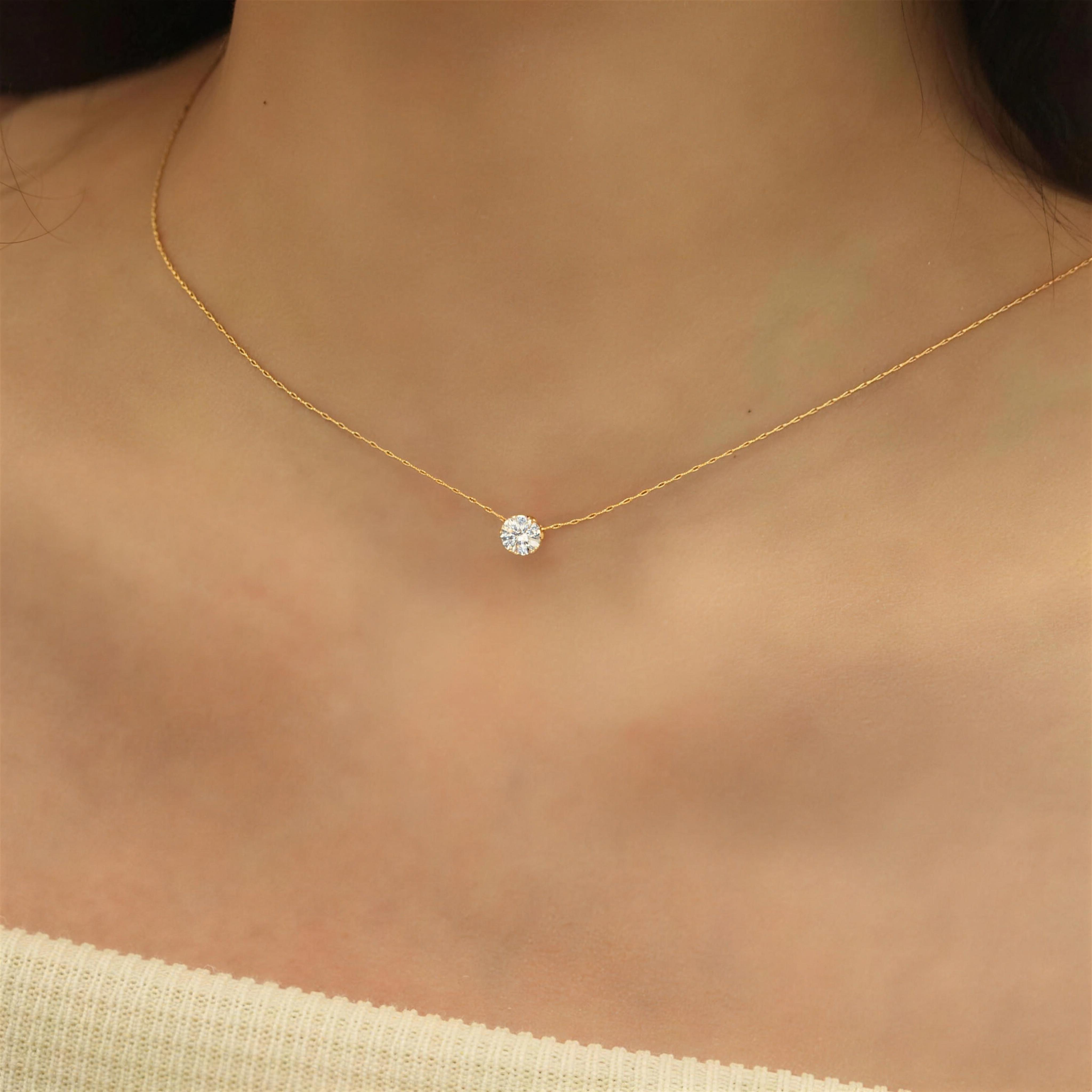 Collana Goccia di Luce indossata
